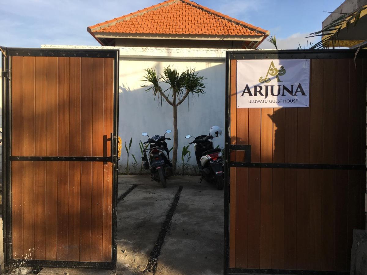 Arjuna Uluwatu Guest House Extérieur photo